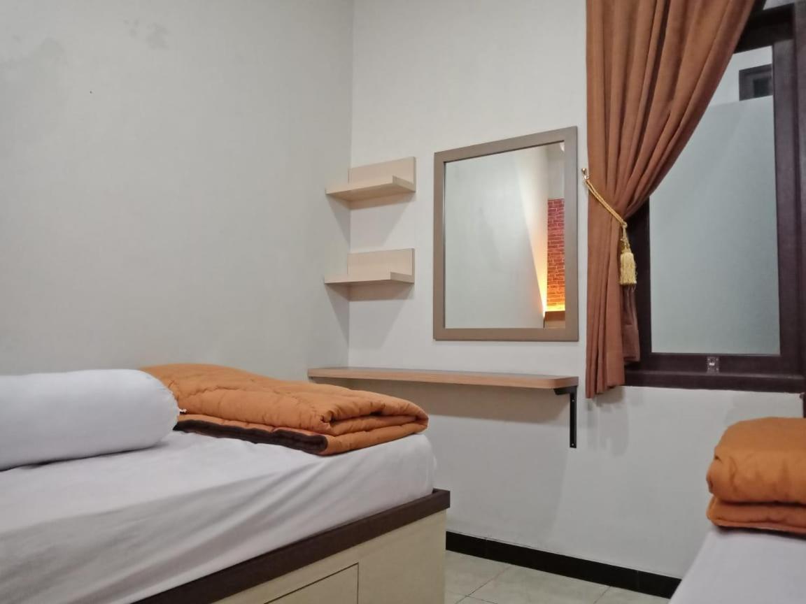 Amaya Guest House Syariah Alastuwo Exteriör bild